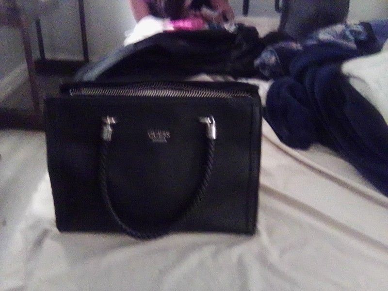 Woman's Carry Bag