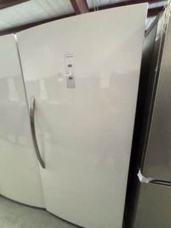 FRIGIDAIRE FREEZER