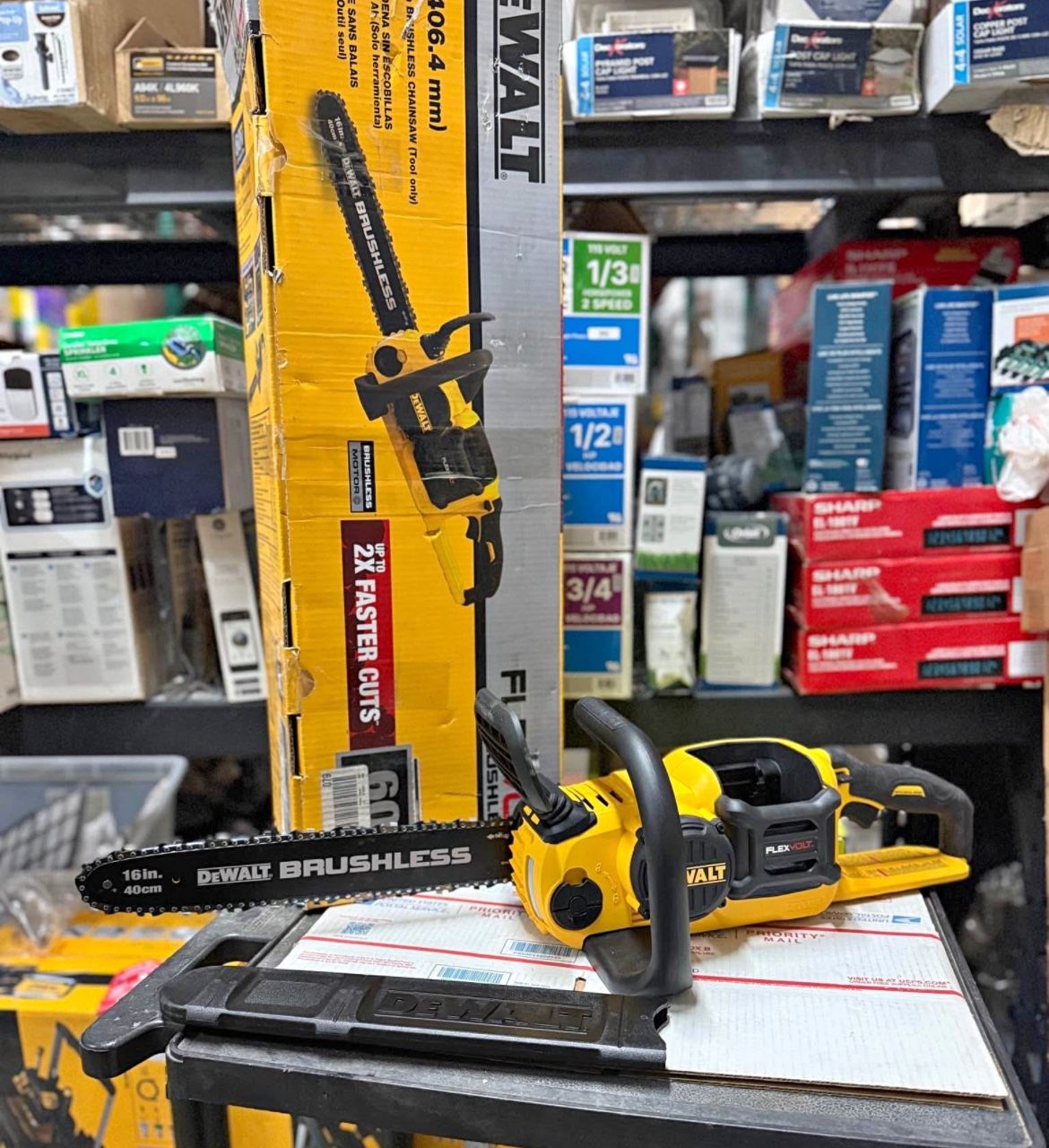 DEWALT FLEXVOLT 60V MAX 16in. Brushless Cordless Battery Powered Chainsaw (Tool Only)