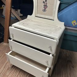 Doll dresser storage