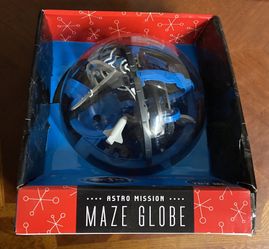 Maze Globe