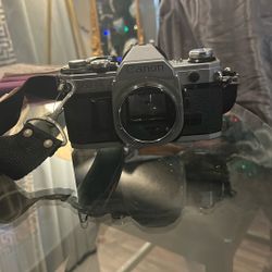 Canon Ae-1 35mm single reflex camera