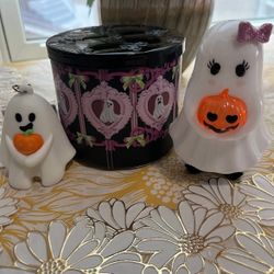 Bath & Body Works Ghoul Friend 3-Wick Candle, Wallflower Plug, Sanitizer Holder