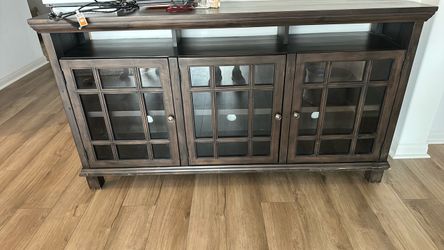 Tv stand