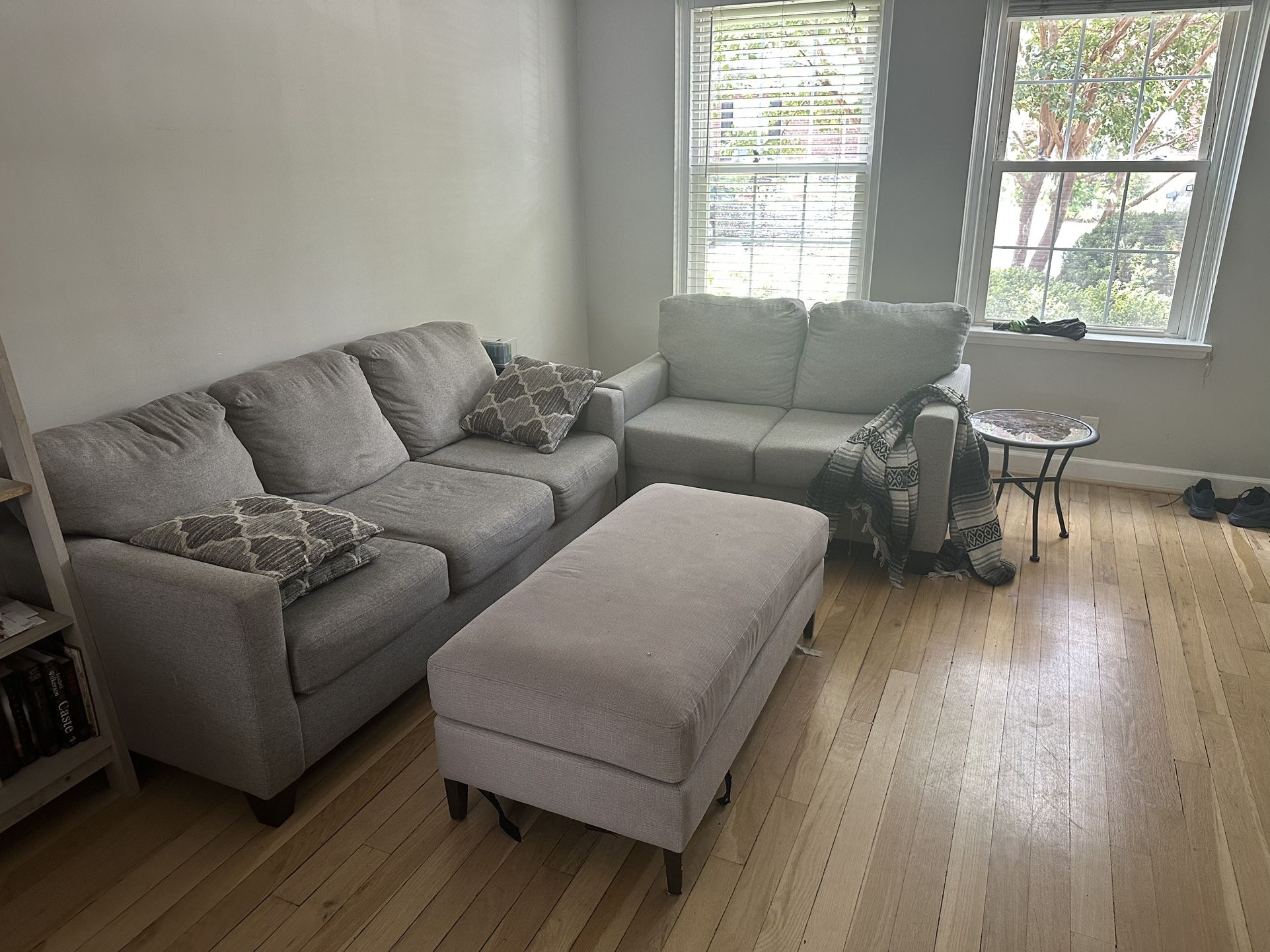 3-Piece Living Room Set w/ Pull-Out Bed – Light Gray