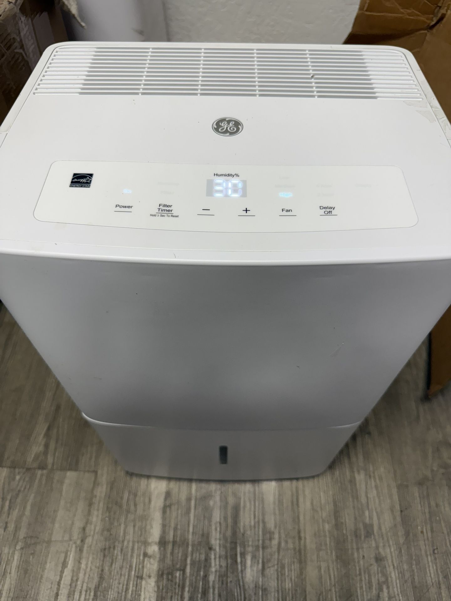 GE - 50-Pint Portable Dehumidifier with 3 Fan Speeds 