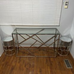 Beautiful 3 Piece Table Set