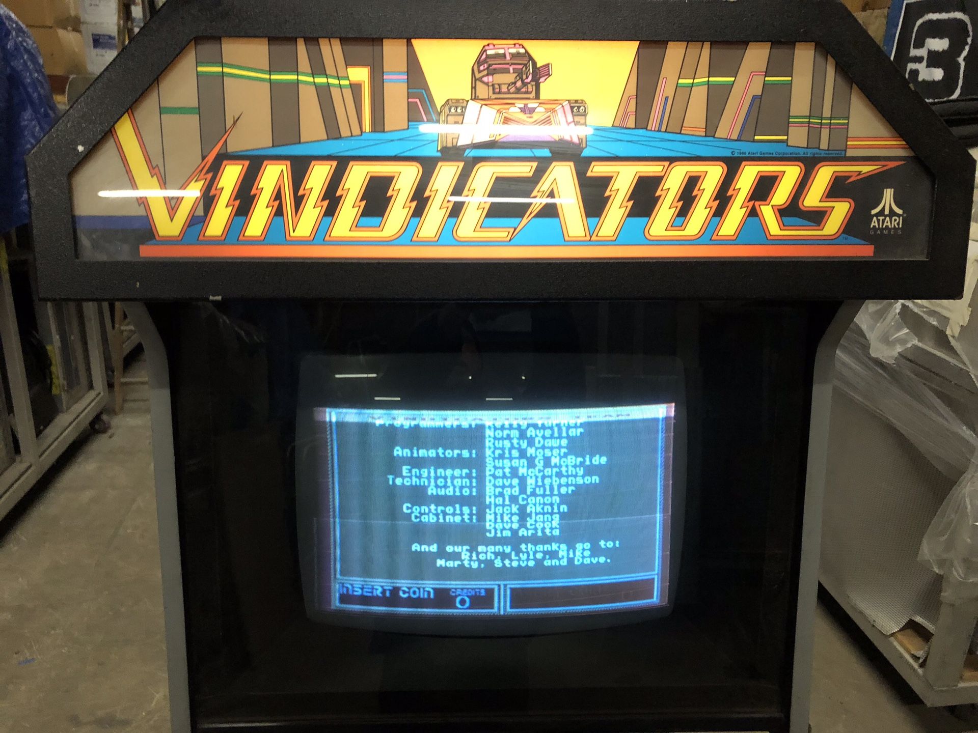 ATARI Vindicators arcade machine