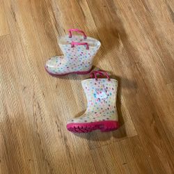 Kids Rain Boots Size 7