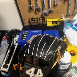 44 Pro Infeild Trainor Glove