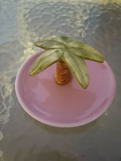 Palm tree jewelry holder