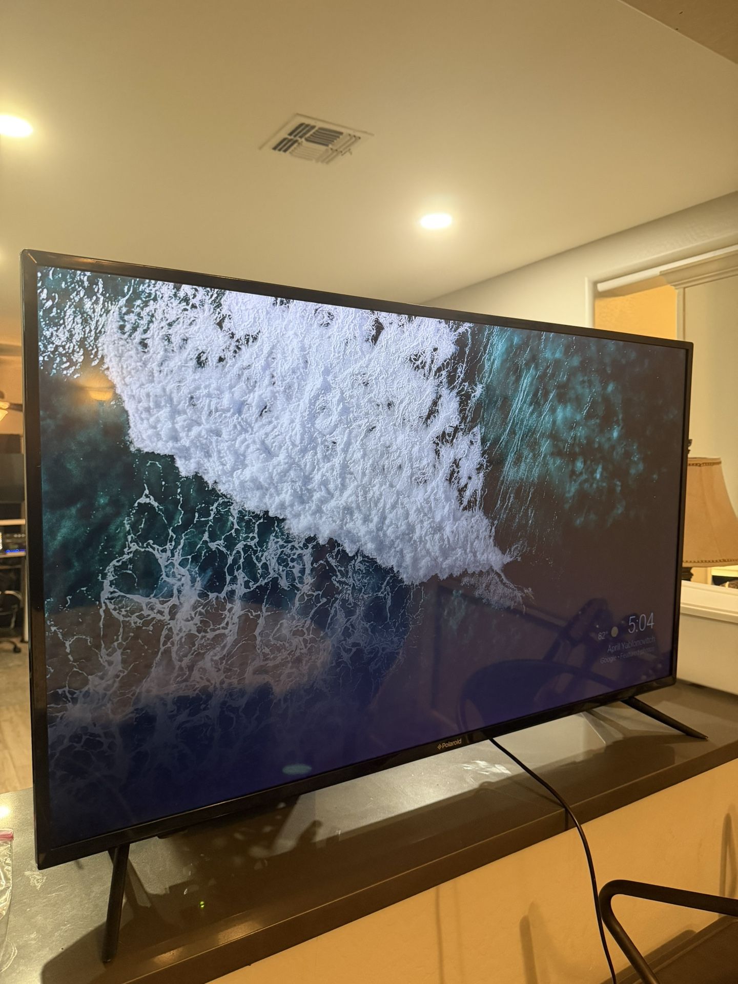  Polaroid 43" 4K Ultra HD (UHD) LED TV With Chromecast Built-In