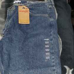 NEW- Men Wrangler Jean's Size 40x32