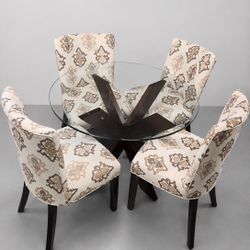 Table And Chairs 