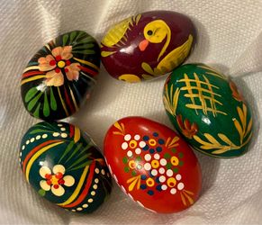 traditional Pisanki (singular: pisanka), which are beautifully hand-painted Polish Easter wooden eggs.
