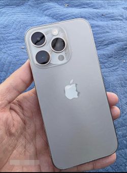 iPhone 15 pro Unlocked / Liberado 😃
