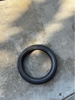 Rad runner tire