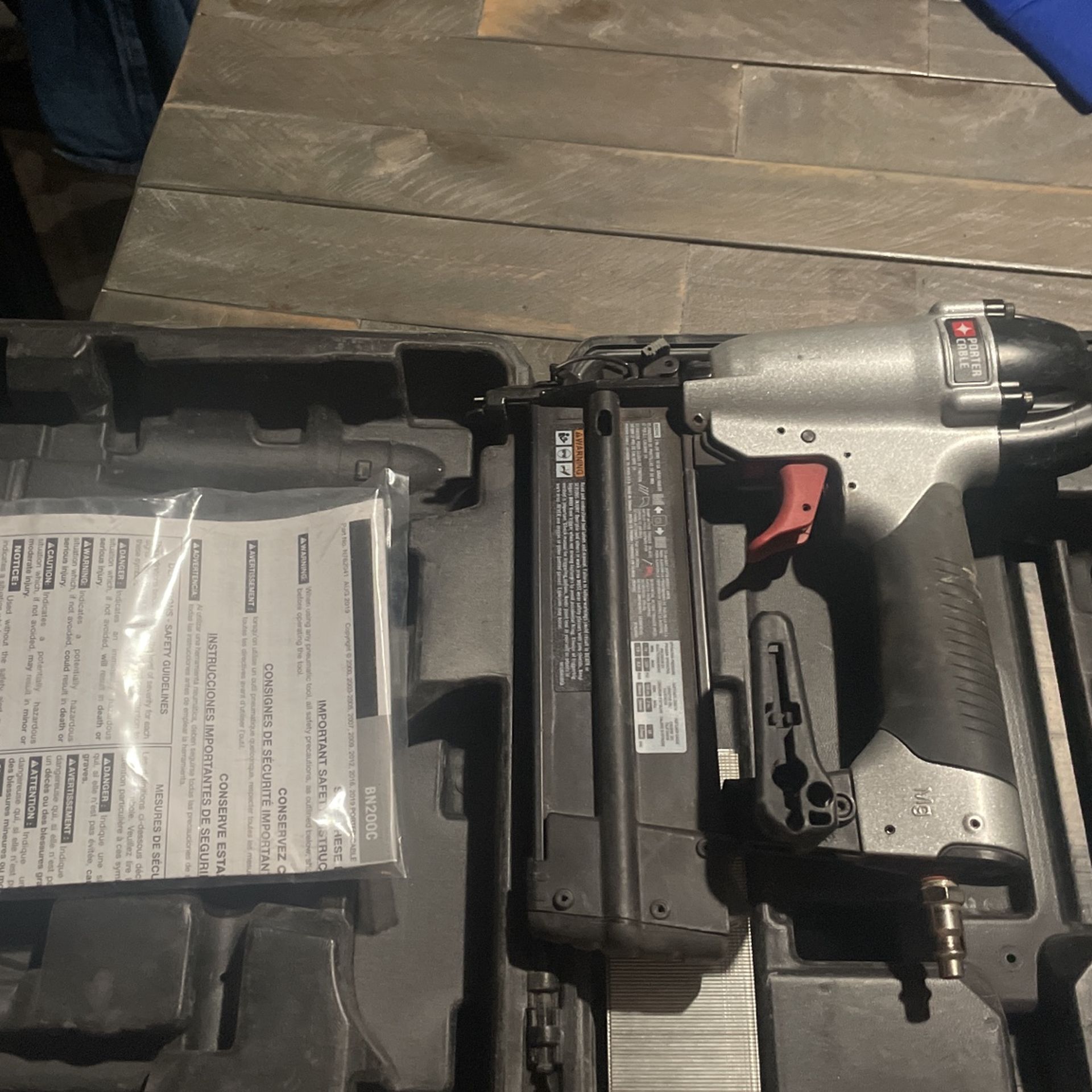 PORTER CABLE AIR NAIL Gun