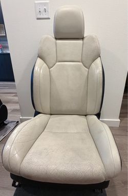 Lexus ISF Alpine White Interior