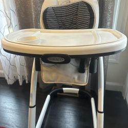 Gracie High Chair In Great Condition 