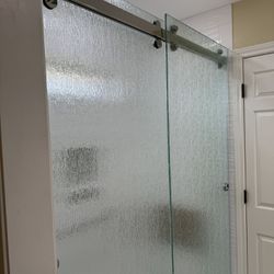 Frameless Shower 