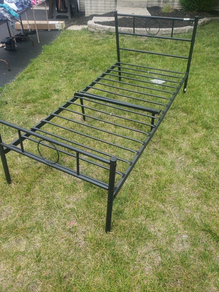 Twin metal bed frame