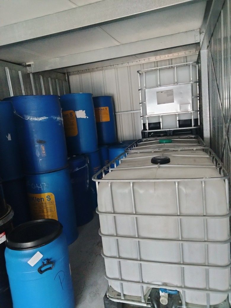 275 Gallon Tank