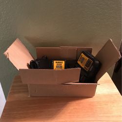 Dwalt battery chargers