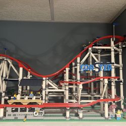 Lego Creator Expert Rollercoaster (10261)