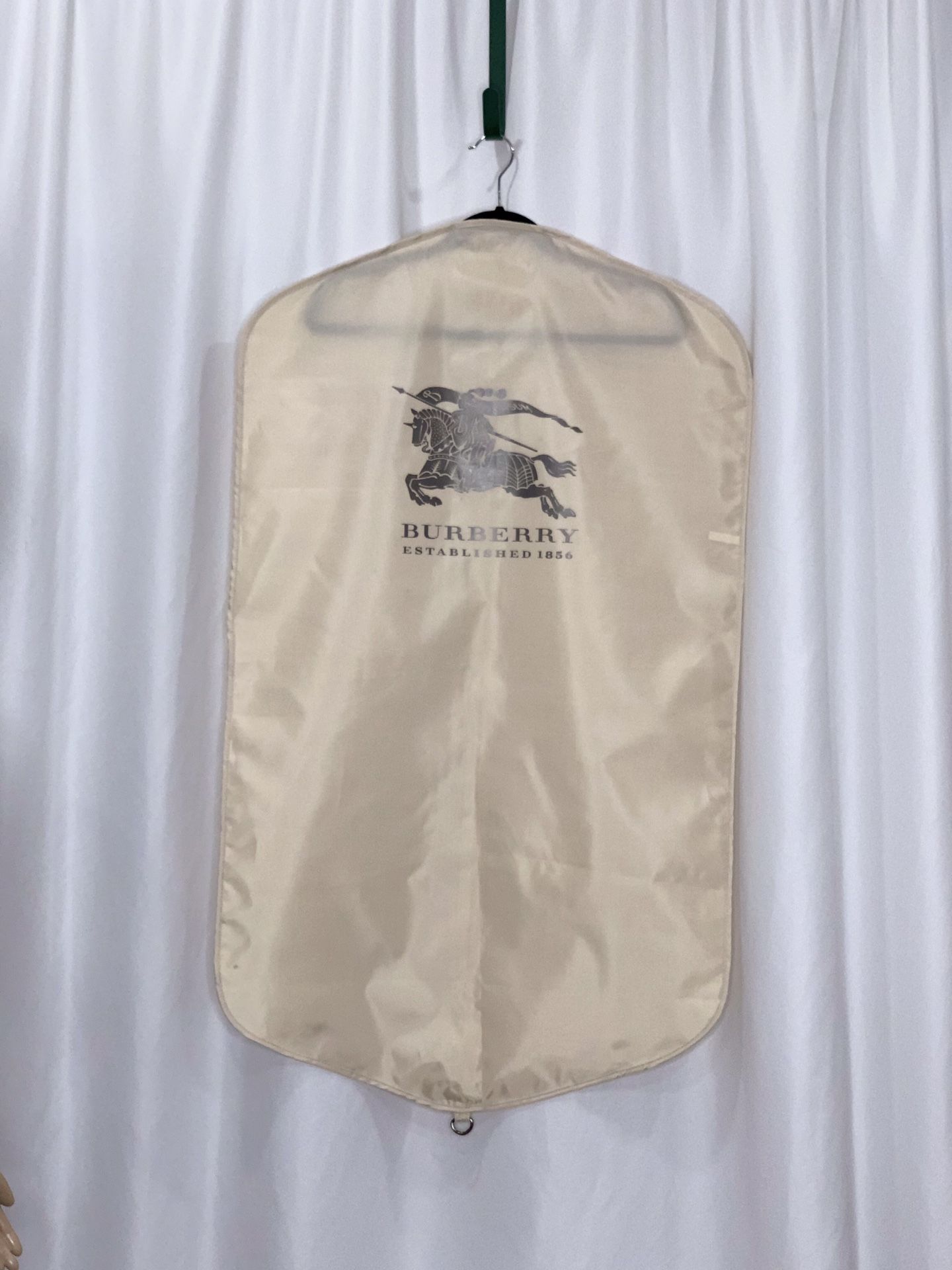 BURBERRY SUIT CARRIER STORAGE BAG