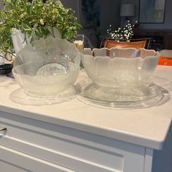 Arcoric Flour Pressed Glass Serving Bowls And Platter 