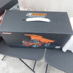 BEZGAR Remote Control Construction Dump Truck Toy, 6 Channel RC Dump Truck 