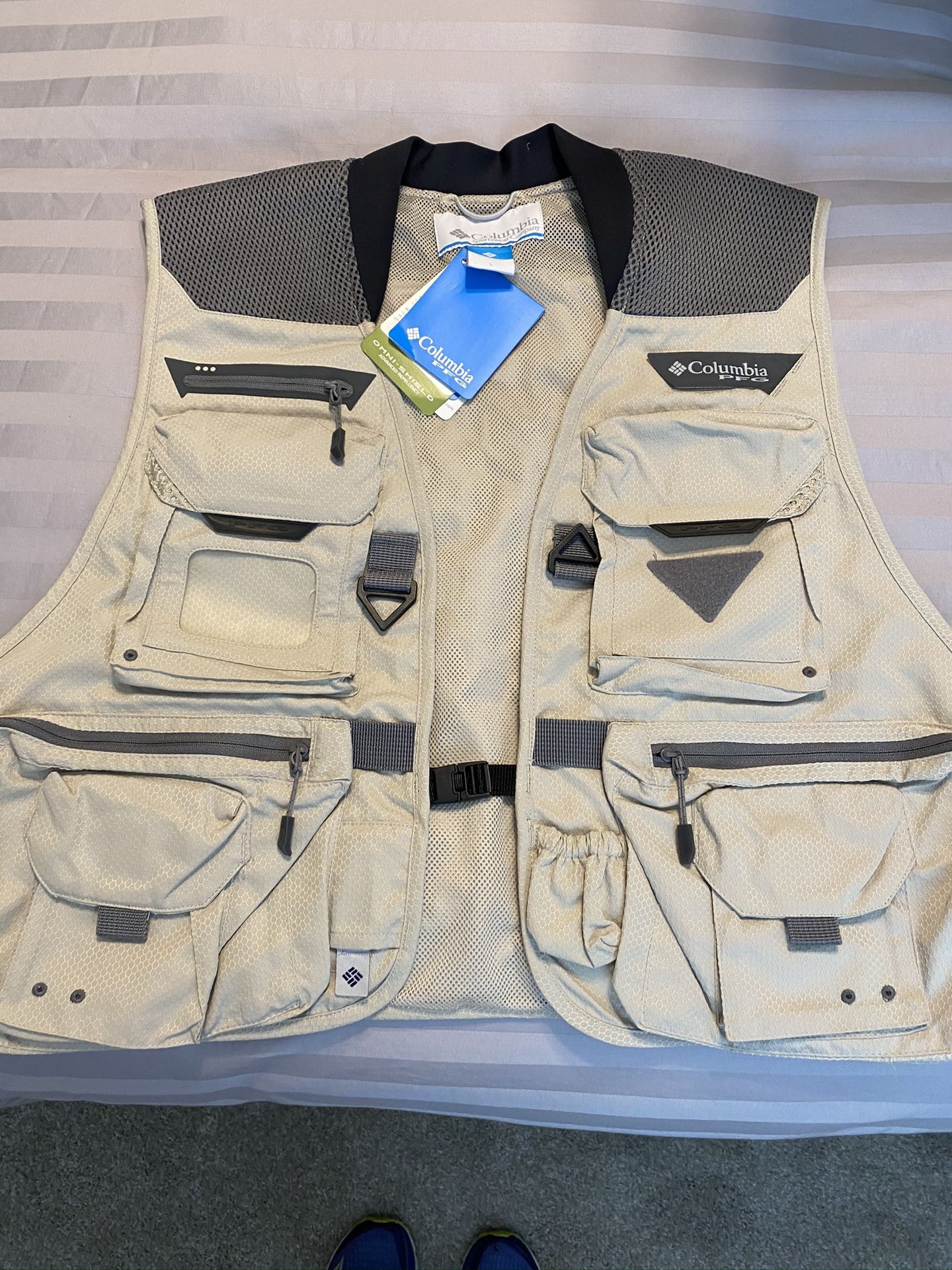 NWT Fly Fishing Vest