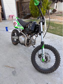 Apollo 110 cc dirtbike