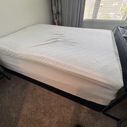 Queen Mattress, Memory Foam, Fitted Covering, Box 