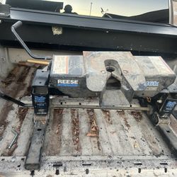 Fifth Wheel Tow Hitch
