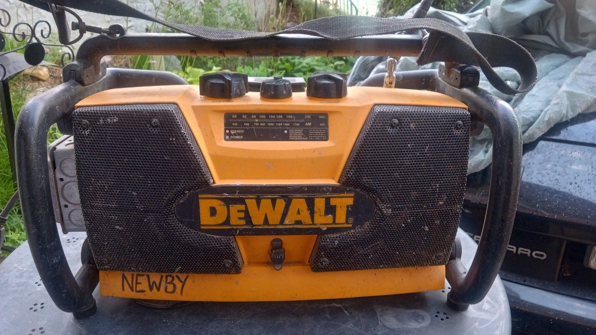 DeWalt Worksite Radio With Outlets On Side