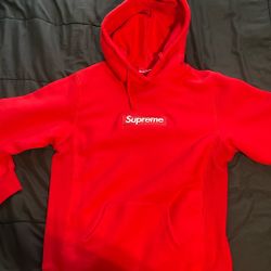 Supreme Hoodie 