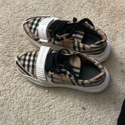 Burberry Sneakers Size 8 Mens 