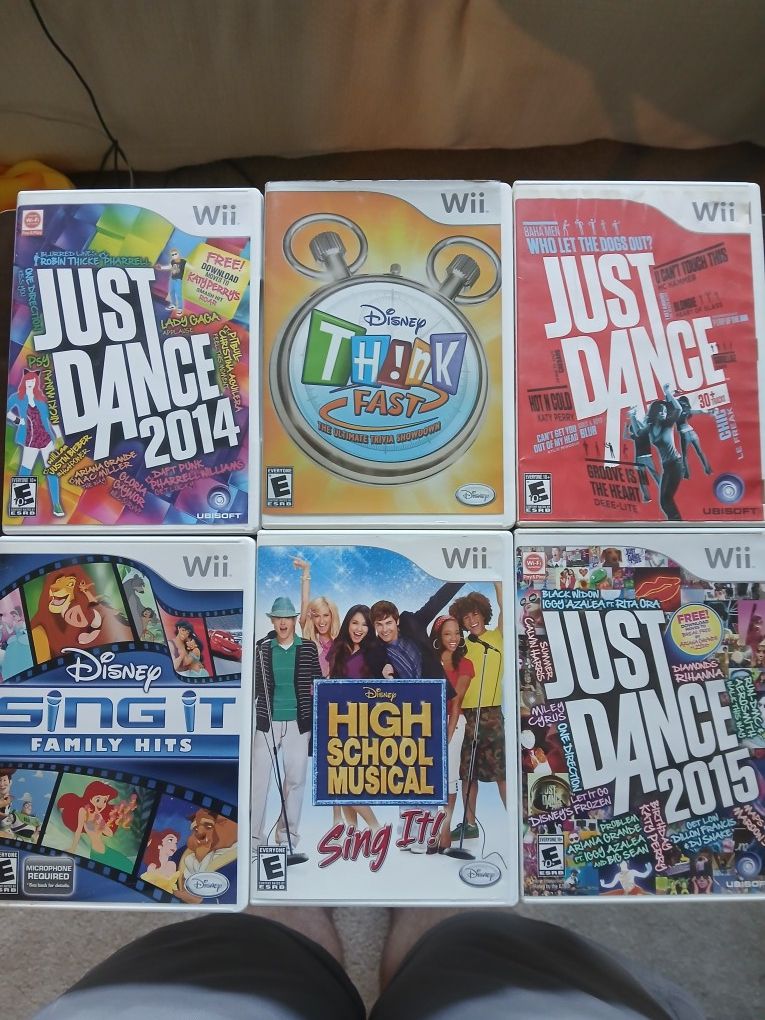 Wii Singing And Dancing Bundle