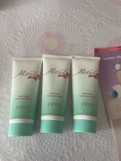 Cremas para manos de pastel $10