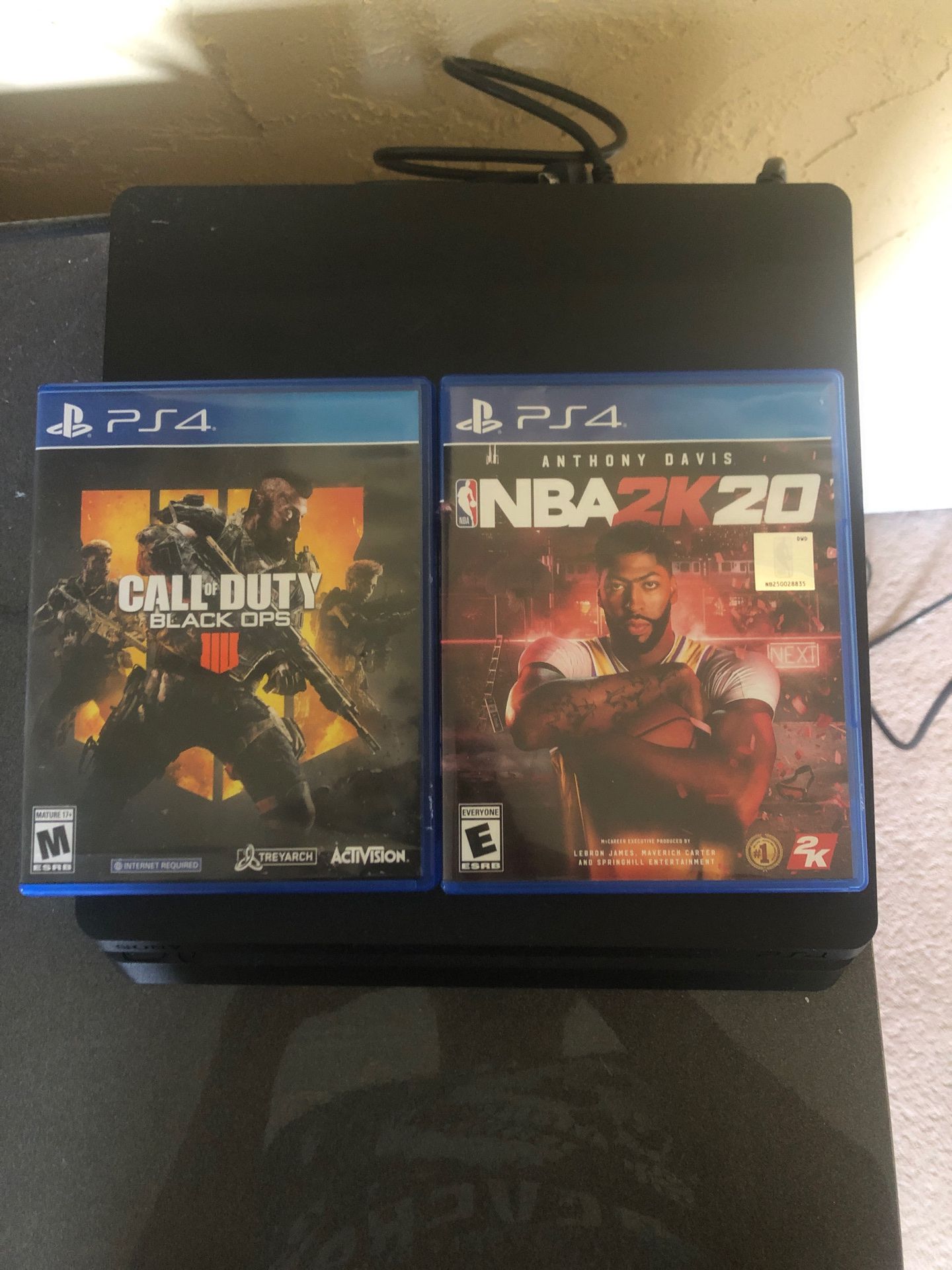 Ps4 Call of Duty and 2k20