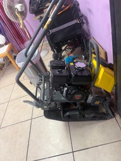 Neuson Wacker plate compactor 1550lbs like new  $1900