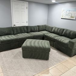 FREE DELIVERY AND INSTALLATION - 🚚 Brand New in Box 📦 Green 7 Pieces Modular Set