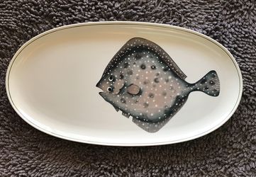 VILLEROY & BOCH SERVING PLATTER - ATLANTIC PATTERN - FISH FLOUNDER 20” X 10.5”
