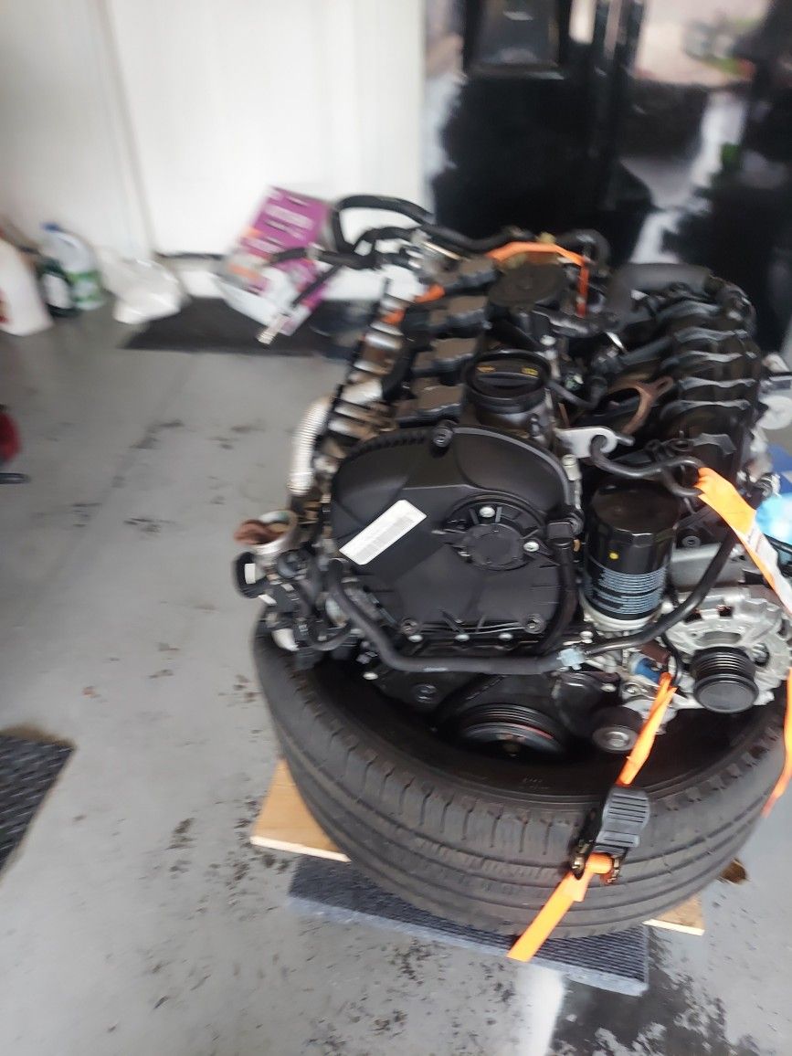 2014 AUDI ENGINE CAEB 121400 MILES. NEW CHAIN AND TENSOR GUIDES for ...