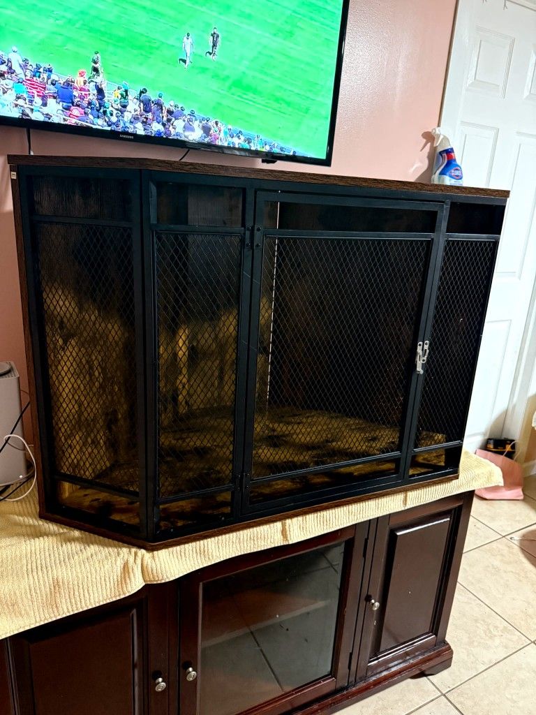 Dog kennel
