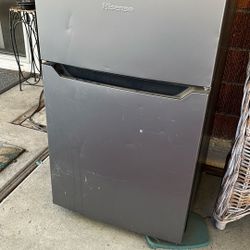 For Sale!! Hisense  Mini Refrigerator/ For Patio Or Apartment!!