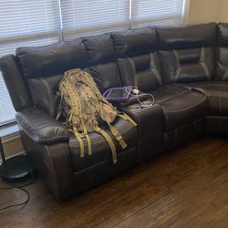 3 Piece Dual Reclining Sectional Originally 2000$