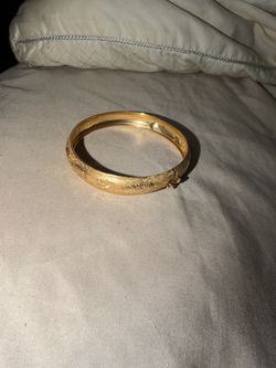 Vintage 14k bangle bracelet
